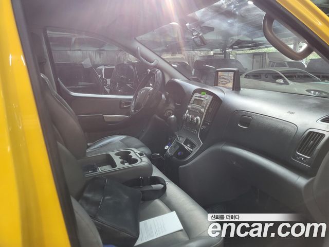 Hyundai Starex 2014 — photo 9