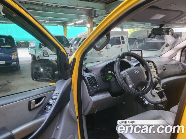 Hyundai Starex 2014 — photo 14
