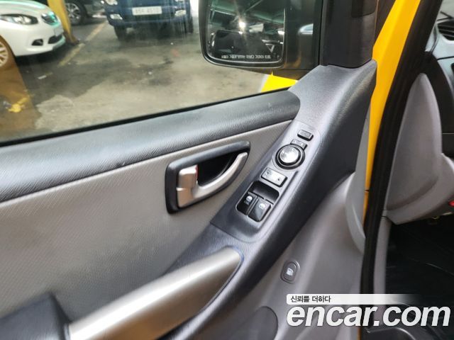 Hyundai Starex 2014 — photo 15