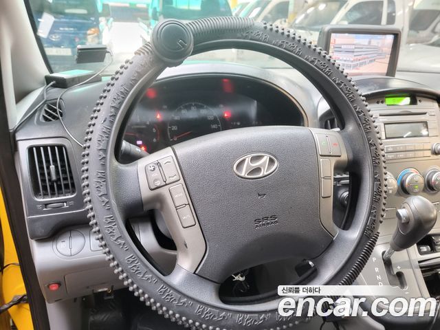 Hyundai Starex 2014 — photo 17