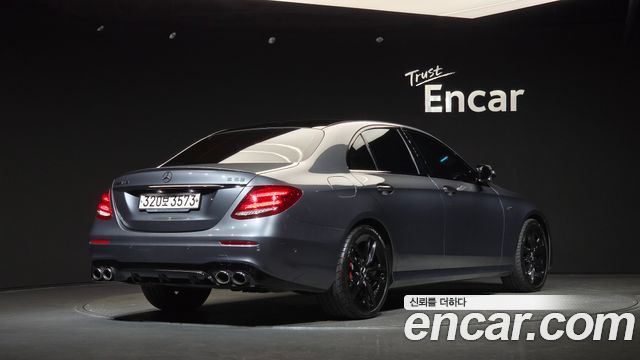 Mercedes-Benz E-Class 2019 — photo 2