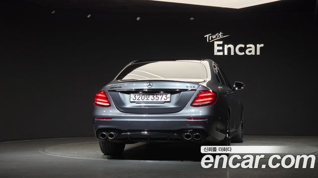 Mercedes-Benz E-Class 2019 — photo 4