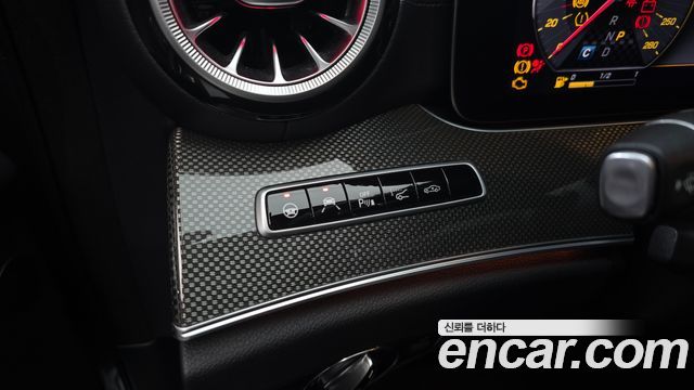 Mercedes-Benz E-Class 2019 — photo 17