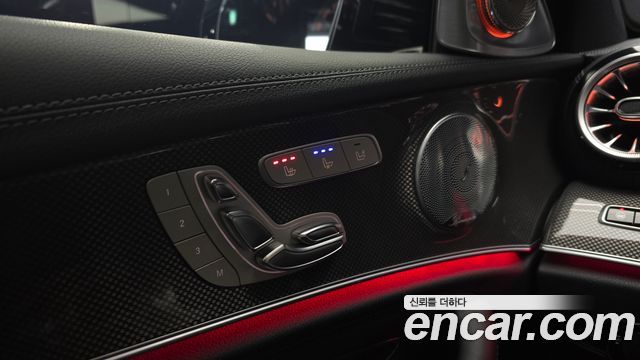 Mercedes-Benz E-Class 2019 — photo 18