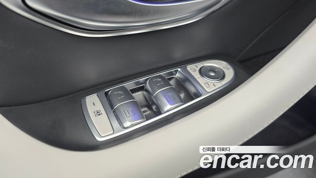 Mercedes-Benz AMG GT 2022 — photo 29
