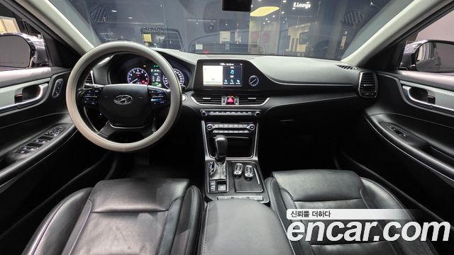 Hyundai Grandeur 2018 — photo 10
