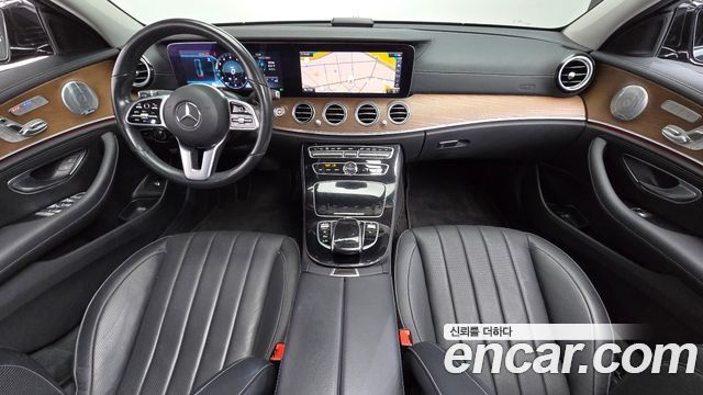 Mercedes-Benz E-Class 2020 — photo 7