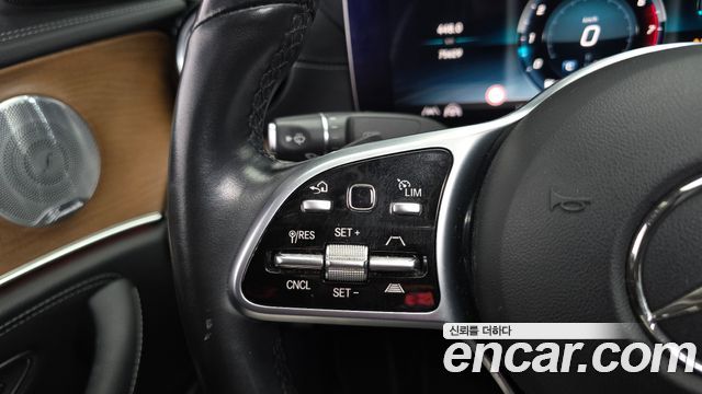 Mercedes-Benz E-Class 2020 — photo 15