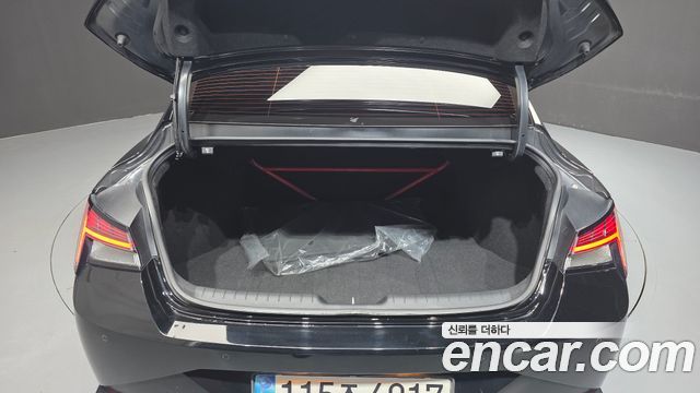 Hyundai AVANTE 2022 — photo 24