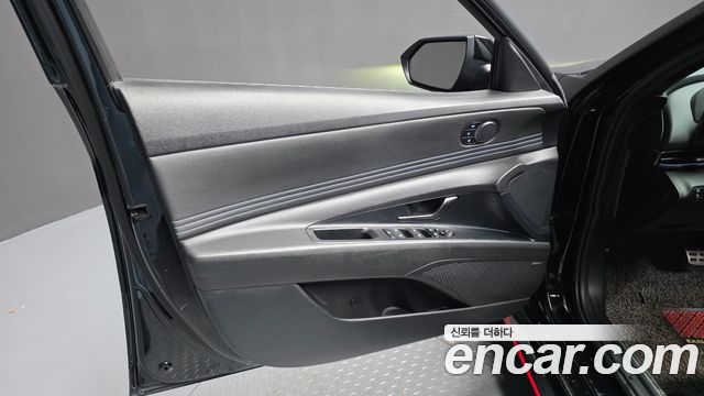 Hyundai AVANTE 2022 — photo 14