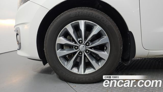 Kia Canival 2016 — photo 4