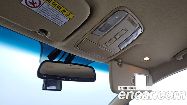 Kia Canival 2016 — photo 24