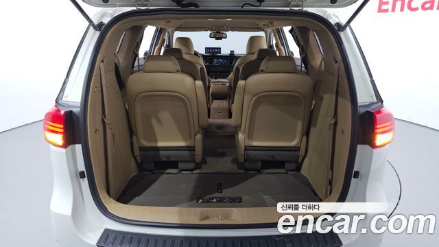 Kia Canival 2016 — photo 25