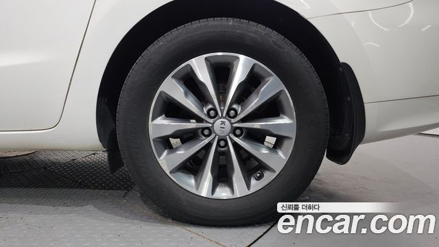 Kia Canival 2016 — photo 6