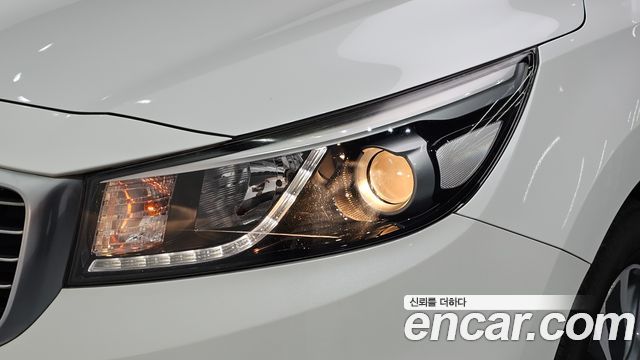 Kia Canival 2016 — photo 7