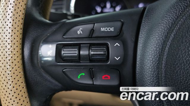 Kia Canival 2016 — photo 26