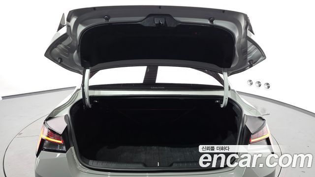 Hyundai AVANTE 2022 — photo 20