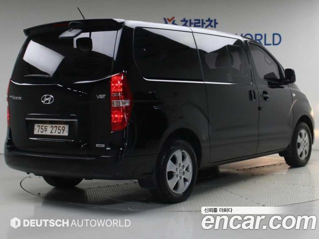 Hyundai Starex 2017 — photo 2
