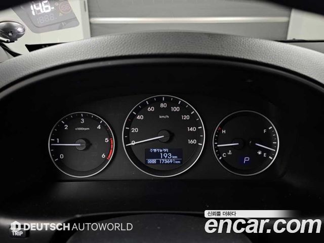 Hyundai Starex 2017 — photo 8