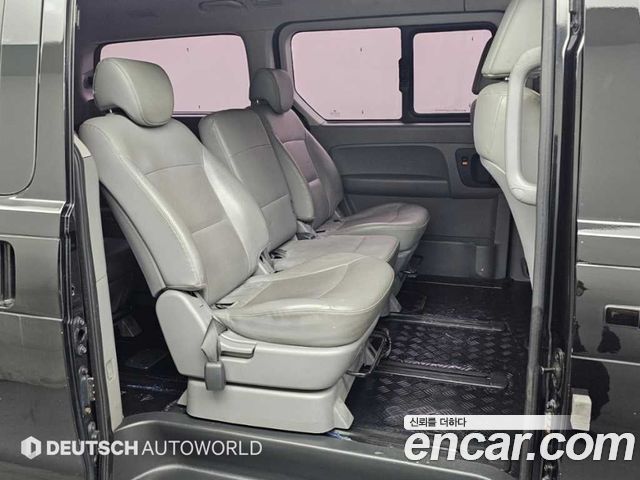 Hyundai Starex 2017 — photo 12