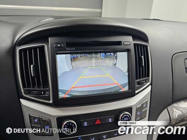 Hyundai Starex 2017 — photo 15
