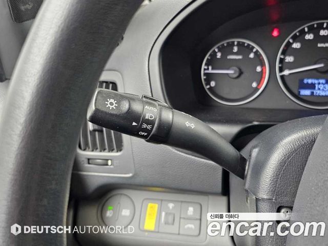 Hyundai Starex 2017 — photo 16