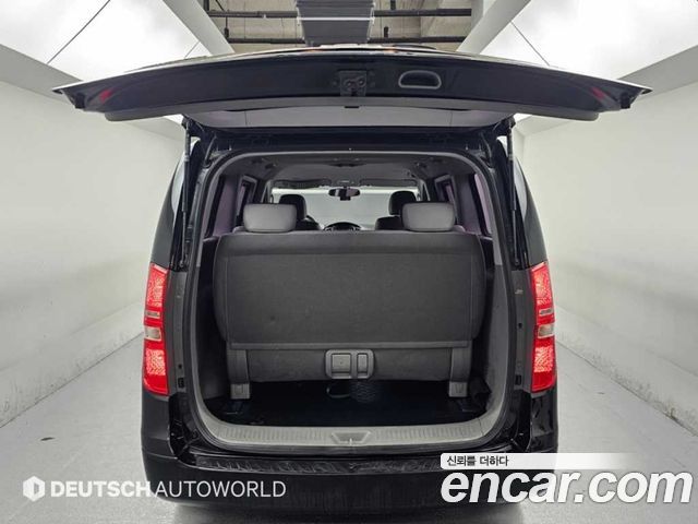 Hyundai Starex 2017 — photo 19