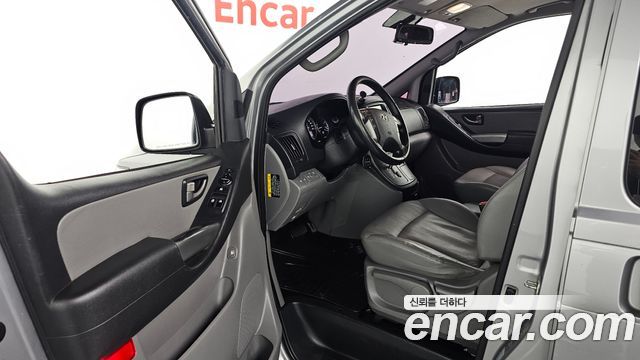 Hyundai Starex 2019 — photo 10