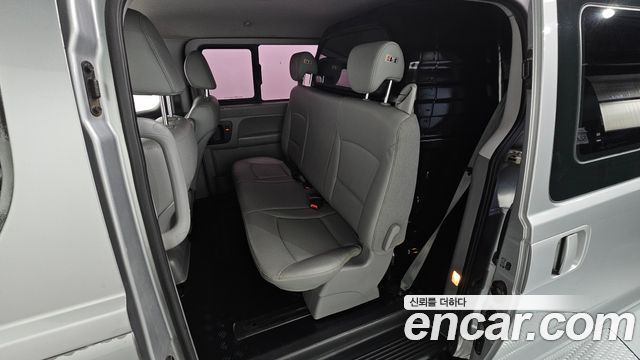 Hyundai Starex 2019 — photo 12