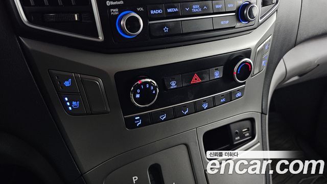 Hyundai Starex 2019 — photo 18