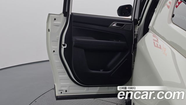 KG Mobility Rexton 2019 — photo 15