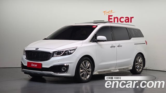 Kia Canival 2015 — photo 1