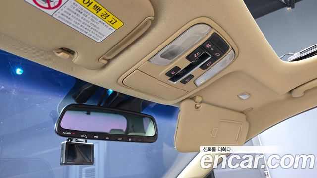 Kia Canival 2015 — photo 24