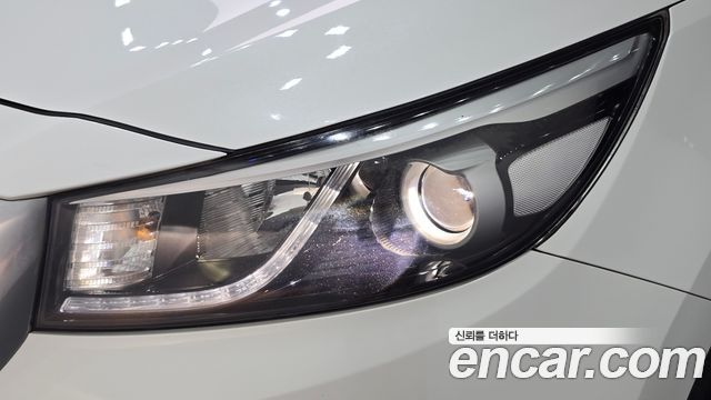 Kia Canival 2015 — photo 8