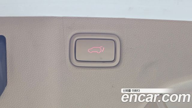 Kia Canival 2015 — photo 30