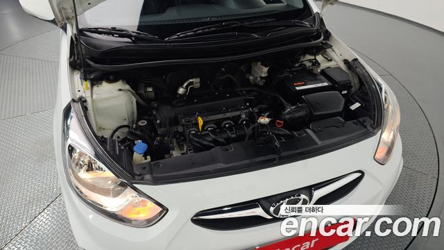 Hyundai Accent 2012 — photo 6