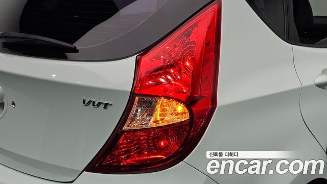 Hyundai Accent 2012 — photo 9