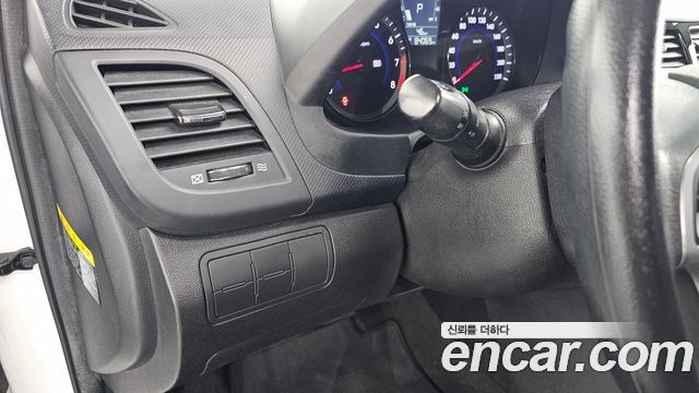 Hyundai Accent 2012 — photo 31
