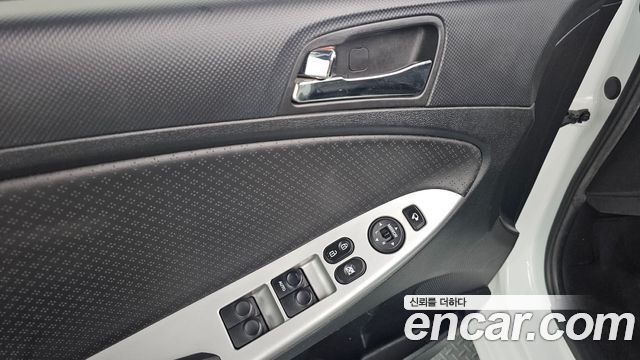 Hyundai Accent 2012 — photo 32