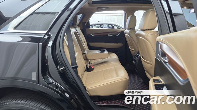 Cadillac XT5 2018 — photo 17