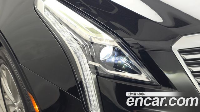 Cadillac XT5 2018 — photo 8