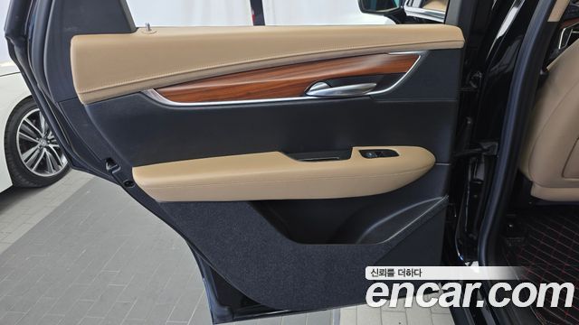 Cadillac XT5 2018 — photo 15