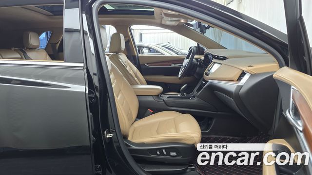 Cadillac XT5 2018 — photo 16