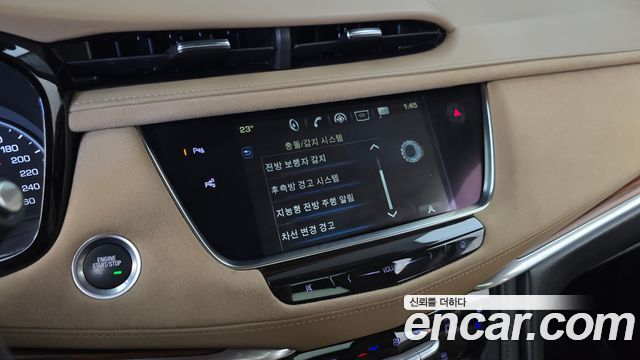 Cadillac XT5 2018 — photo 32