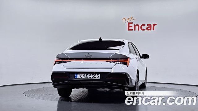 Hyundai AVANTE 2025 — photo 4