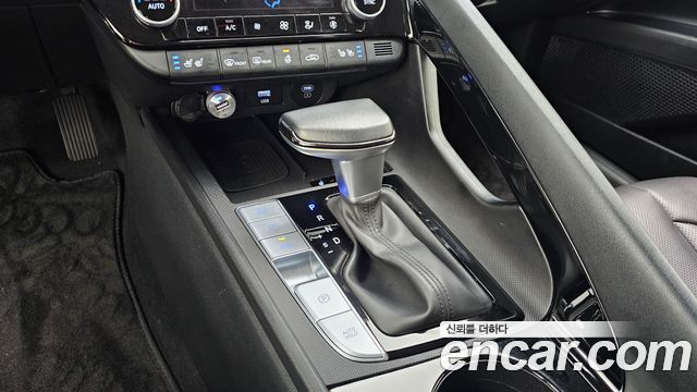 Hyundai AVANTE 2025 — photo 12