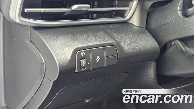 Hyundai AVANTE 2025 — photo 22
