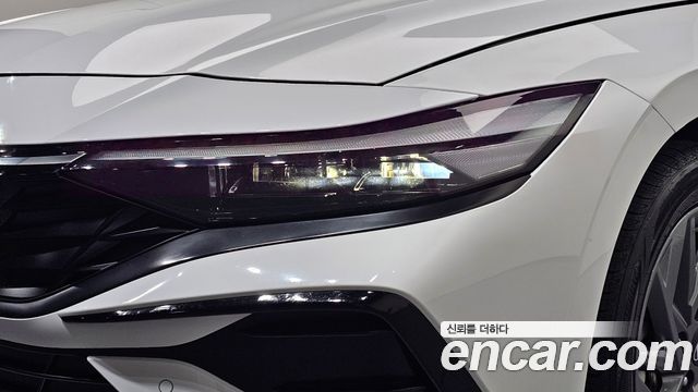 Hyundai AVANTE 2025 — photo 8