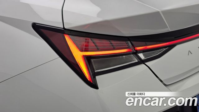 Hyundai AVANTE 2025 — photo 9