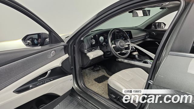 Hyundai AVANTE 2021 — photo 13